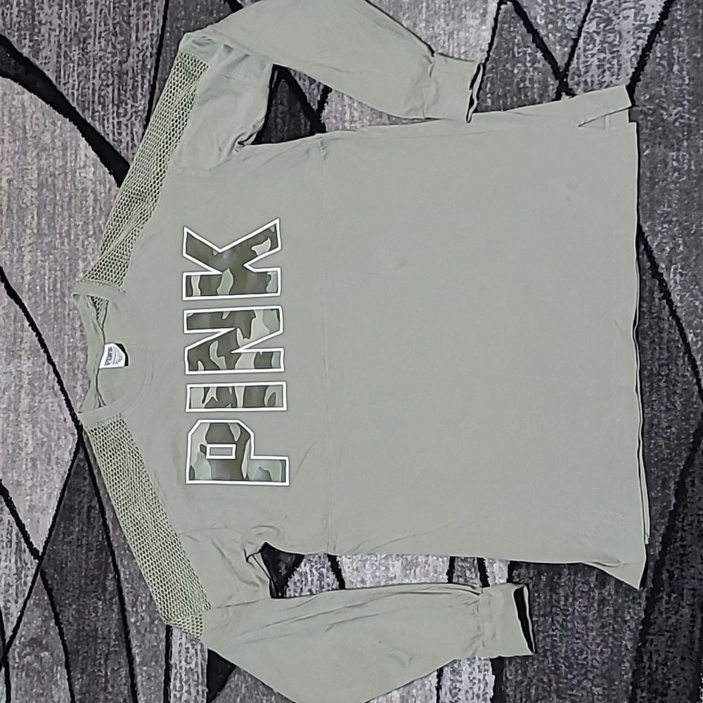 VS PINK 2019 CAMPUS MESH CAMO LOGO CREW-NECK LONG-SLEEVE TEE-SHIRT